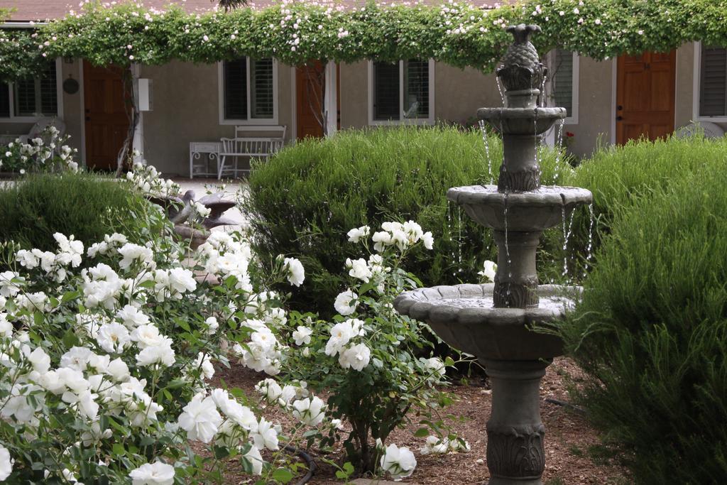 Meadowlark Inn Solvang Buitenkant foto