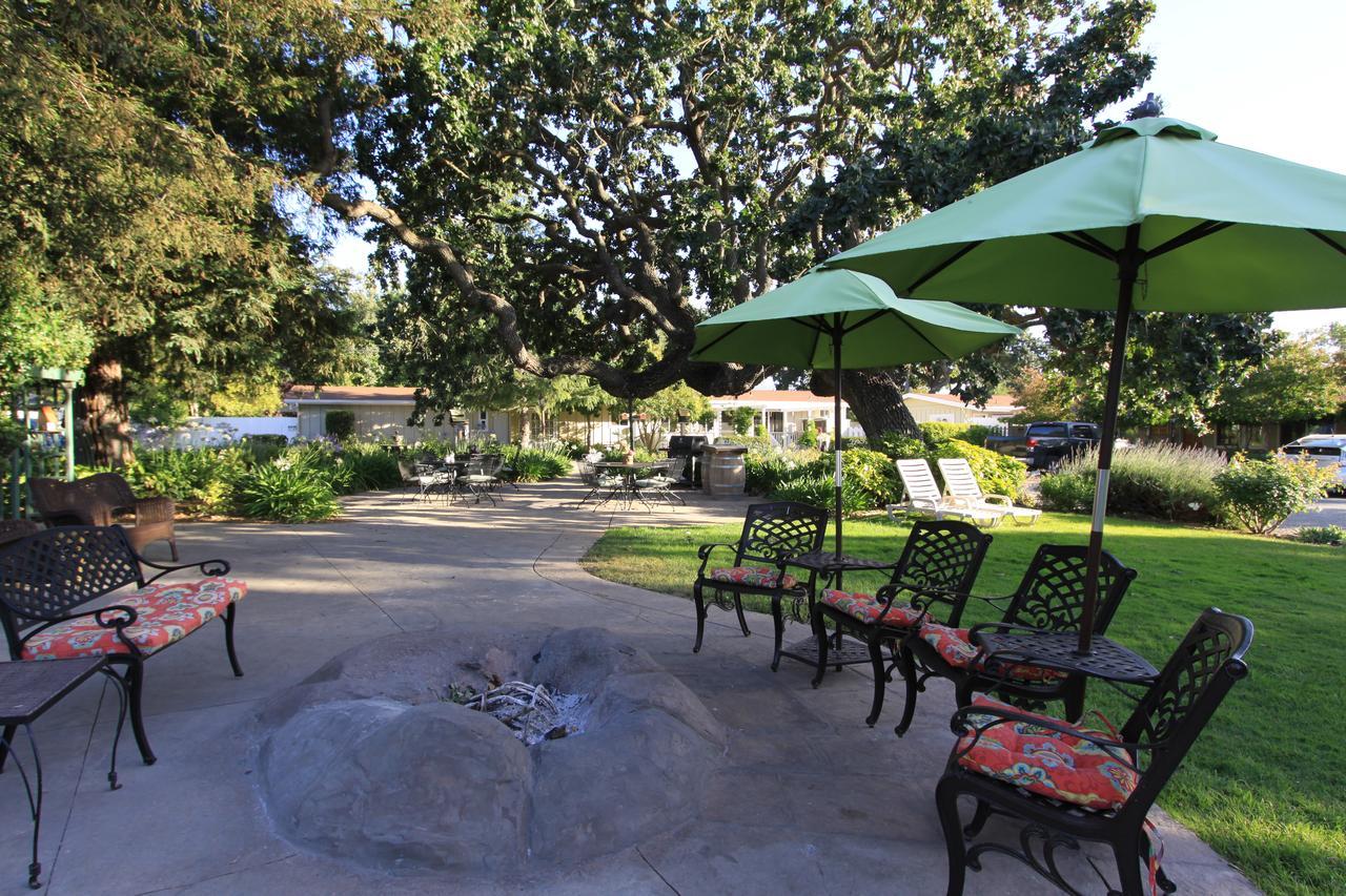 Meadowlark Inn Solvang Buitenkant foto