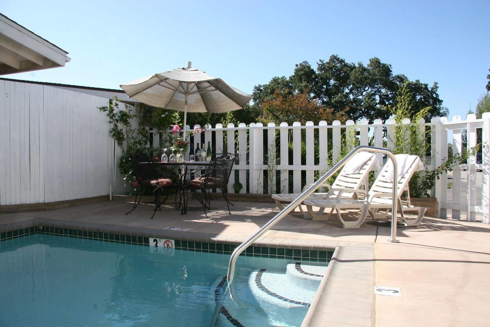 Meadowlark Inn Solvang Buitenkant foto
