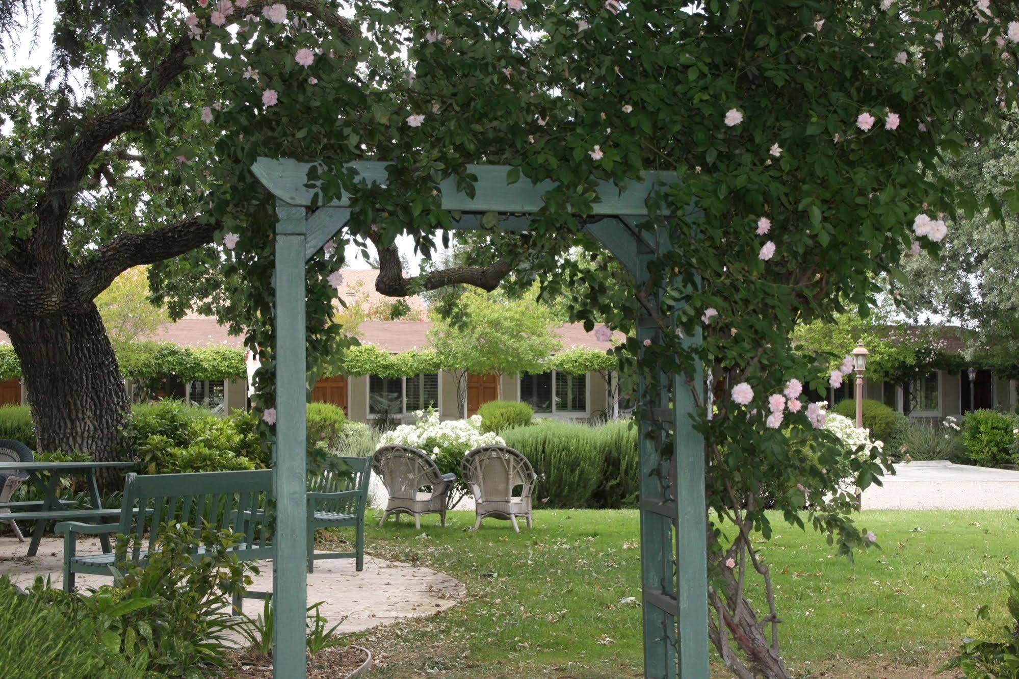 Meadowlark Inn Solvang Buitenkant foto